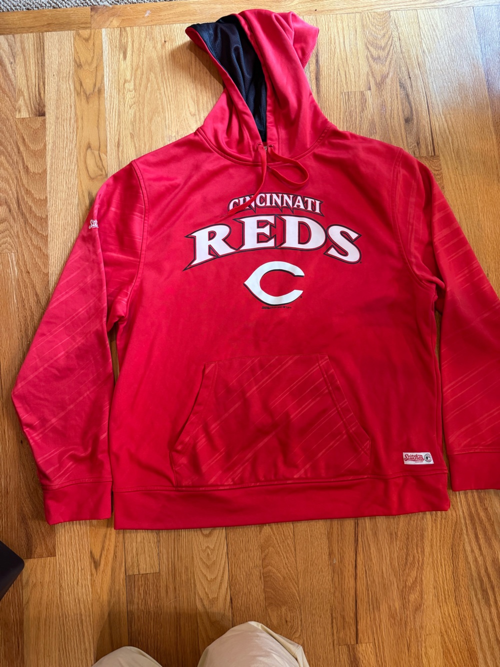 Stitches Red Cincinnati Reds Hooded Pullover large